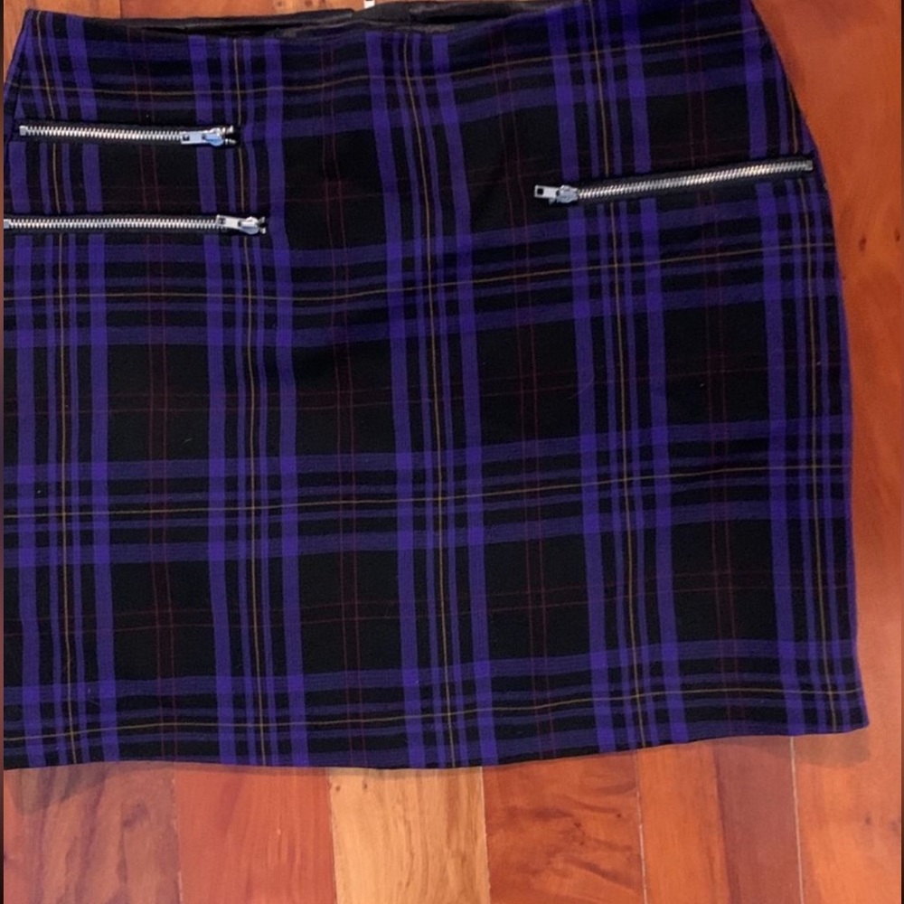Beautiful plaid skirt - RW & Co. - size 4
